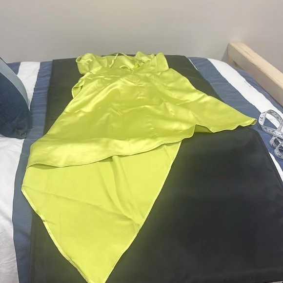 NWT forever 21 Honeydew Dress - Picture 10 of 11